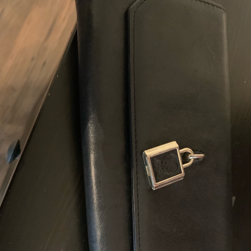 Vince Camuto wallet